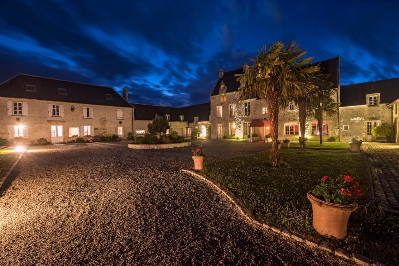 Отель Le Manoir Des Marronniers Sully  Экстерьер фото