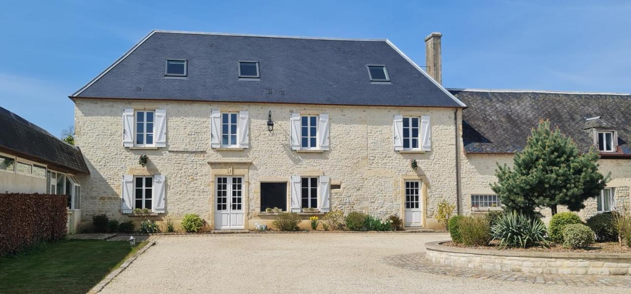 Отель Le Manoir Des Marronniers Sully  Экстерьер фото