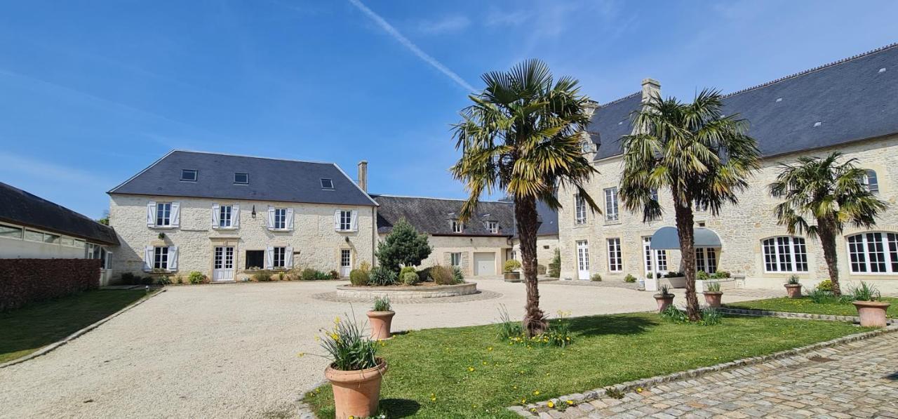 Отель Le Manoir Des Marronniers Sully  Экстерьер фото